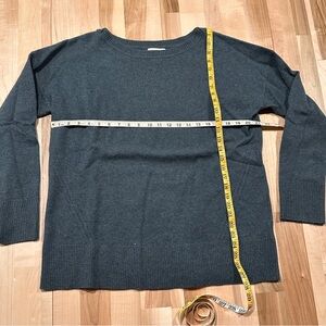 Adrienne Vittadini Women’s Charcoal/Green Cashmere Sweater